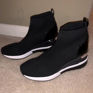 Michael Kors Skyler Stretch-Knit Sock Sneaker in Black | Size 6